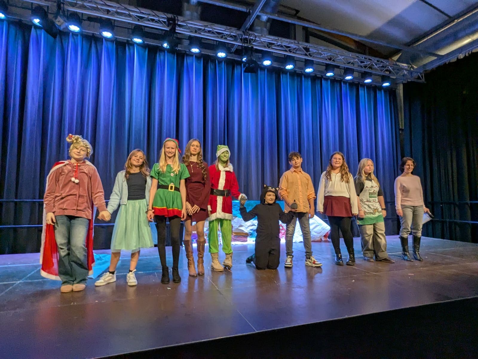 Bild 2 zum Beitrag „Frohe Weihnachten!“